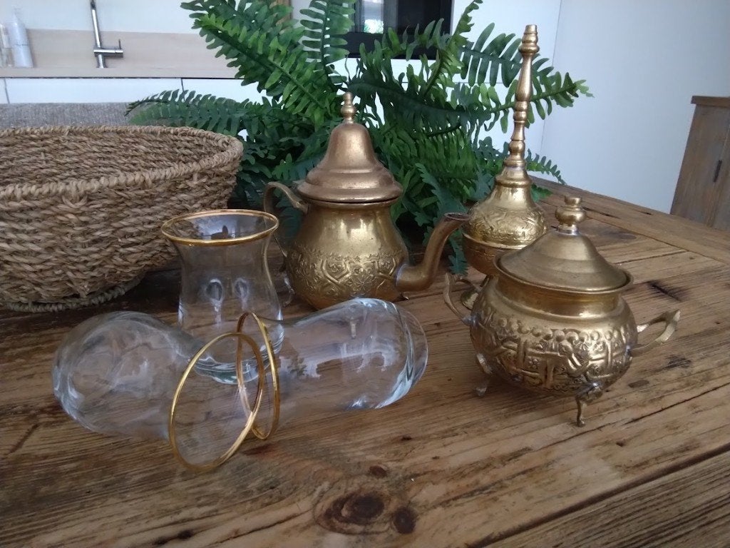 Marokkaans theepotje/setje, Gebruikt, Ophalen of Verzenden, Oosters, Goud