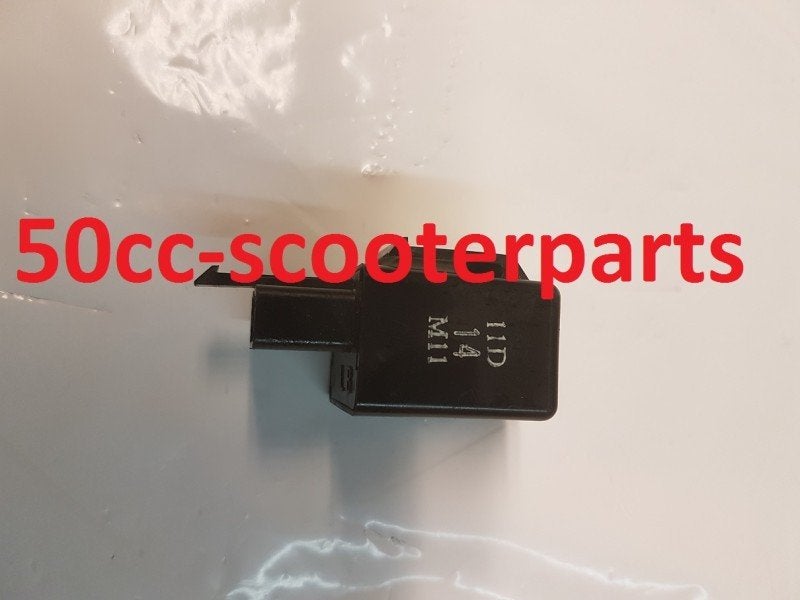 Knipperlicht relais Honda Dylan 125 DEHO05136 Gebruikt, Ophalen of Verzenden
