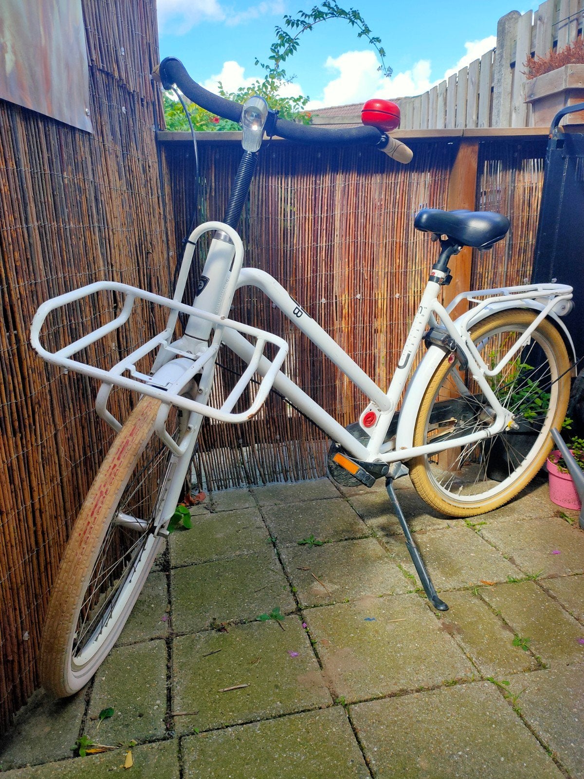 Stevige witte Batavus BUB transportfiets – 26 inch – 3 versn