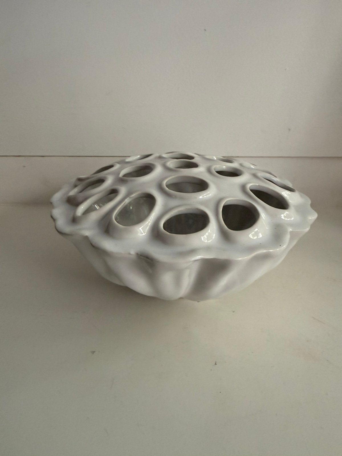 Des Pots vaas bloemetjes flower frog wit porselein groot, Overige materialen, Wit, Ophalen of Verzenden, Zo goed als nieuw