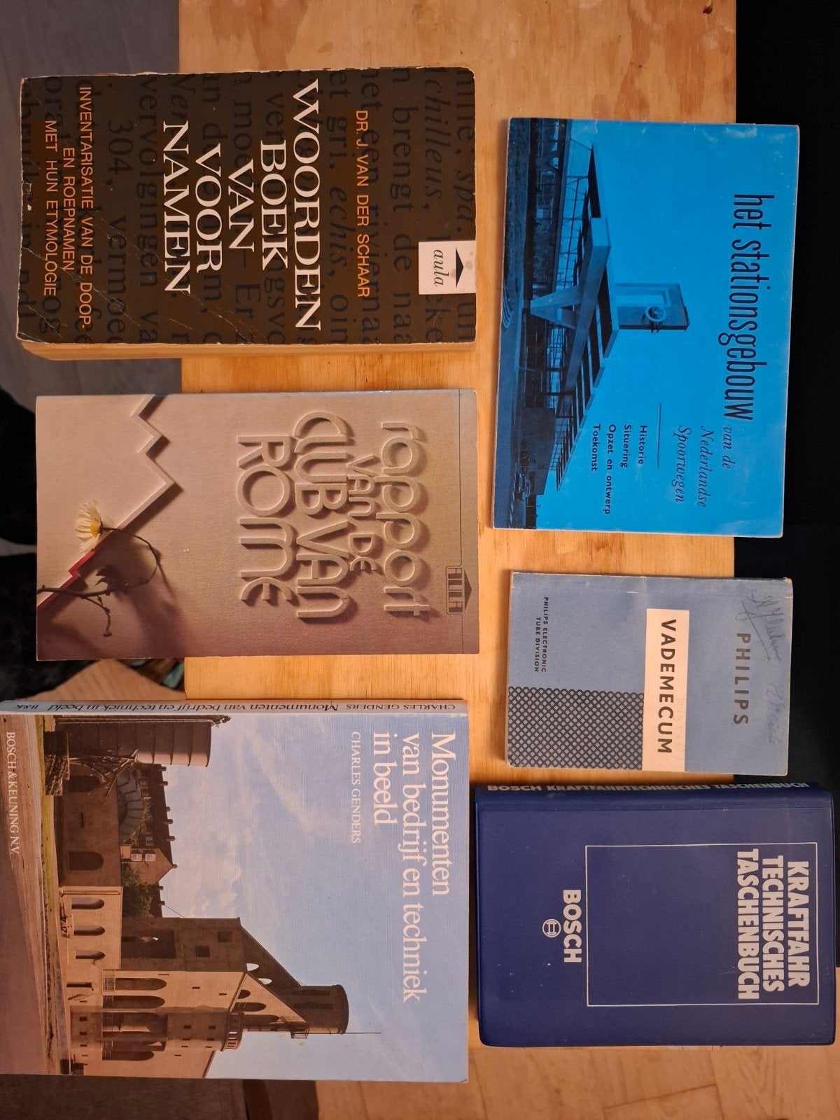 Gratis boeken: Citroën, auto nieuws, techniek, Rome, etc., Ophalen of Verzenden, Gelezen, Citroën