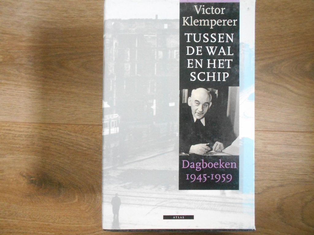 Victor Klemperer Tussen de wal en het schip, Boeken, Ophalen of Verzenden, Tweede Wereldoorlog, Zo goed als nieuw, Overige onderwerpen