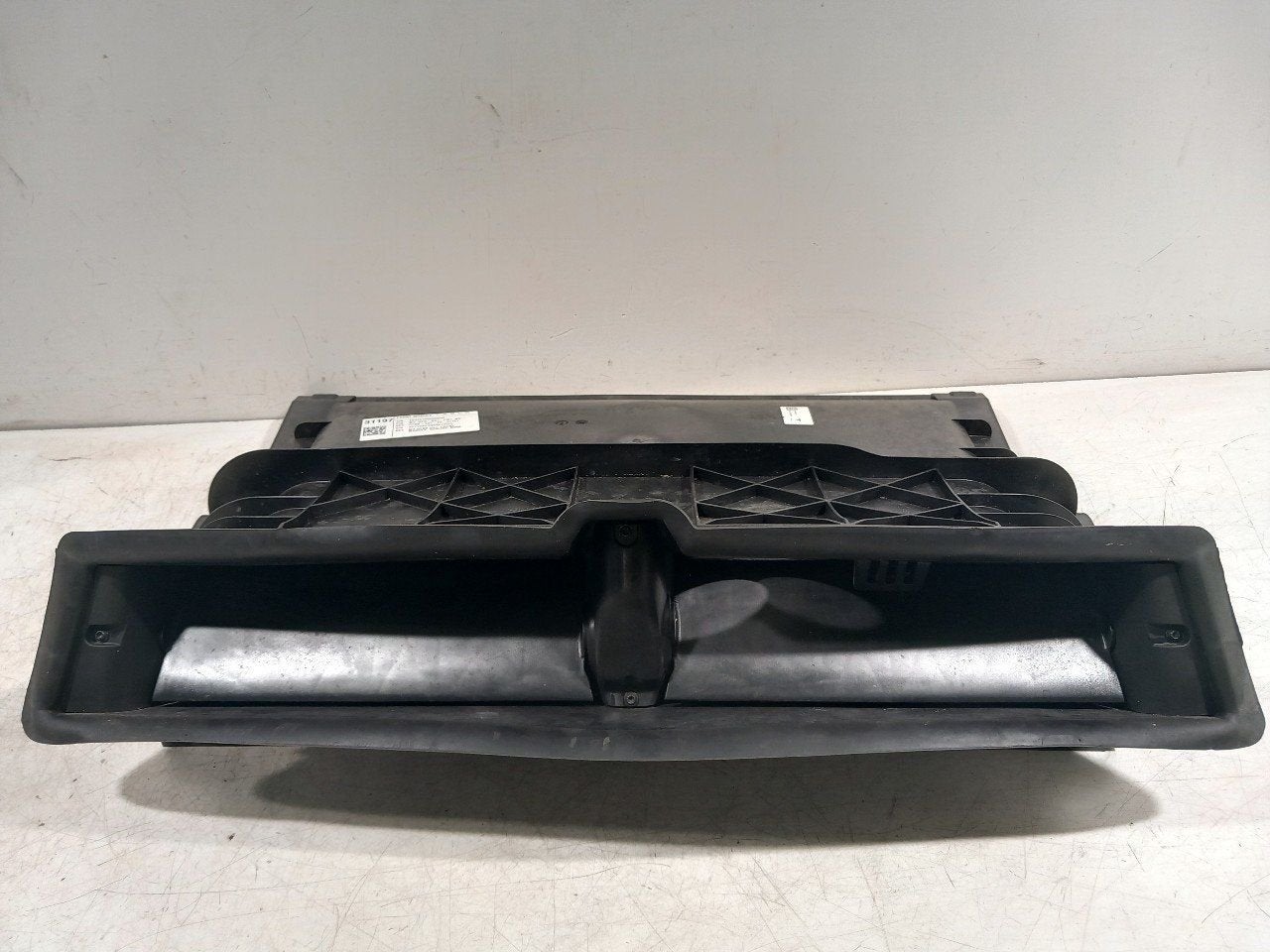 Luchtrooster Tesla Model Y, Auto-onderdelen, Dashboard en Schakelaars, Onderdelen@venauto.nl, Van der Ven Autorecycling B.V., Gebruikt