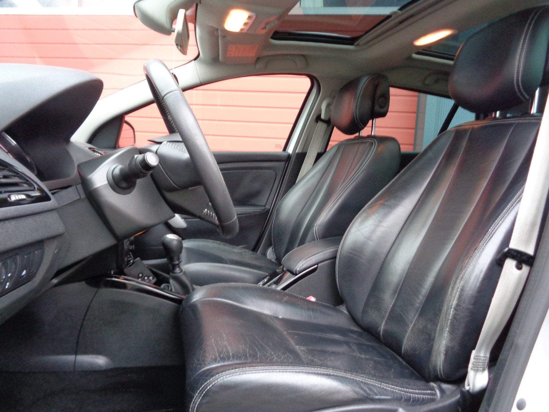 Renault Mégane Estate 1.4 TCe Bose,Pano dak, Navi, Trekhaak, Voorwielaandrijving, Euro 5, Gebruikt, 4 cilinders