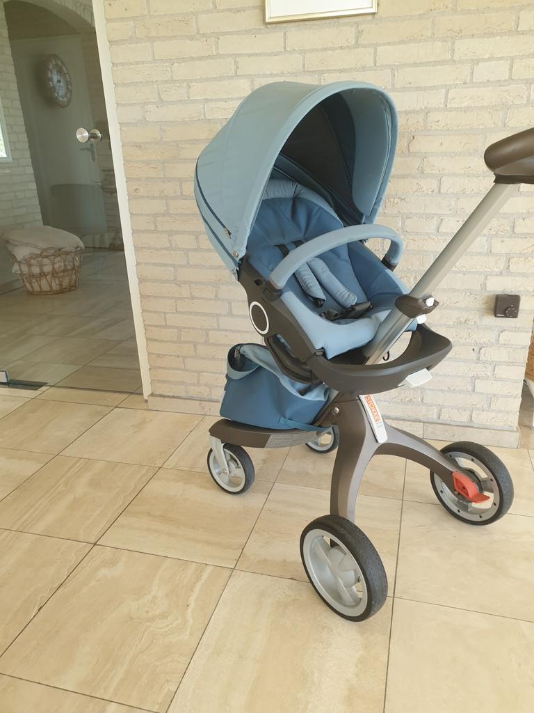 Stokke kinderwagen, Verstelbare duwstang, Zo goed als nieuw, Ophalen, Kinderwagen