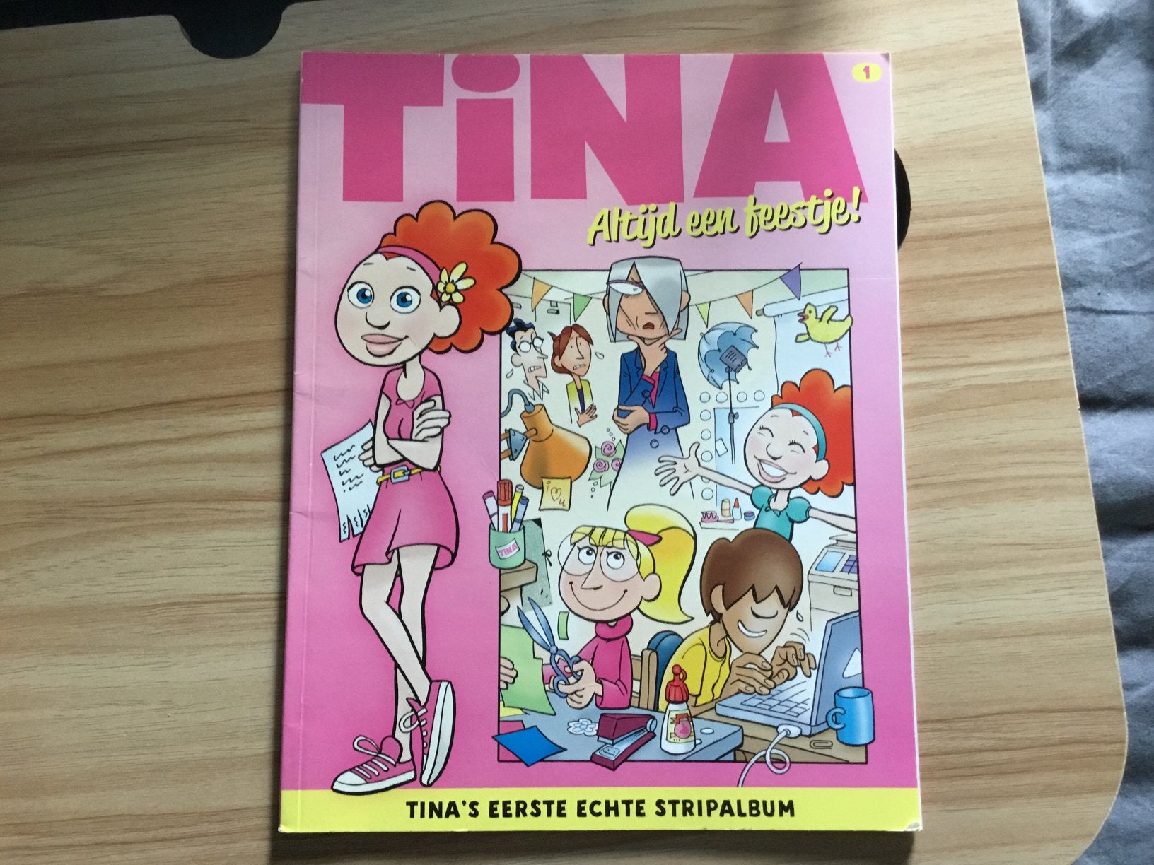 Tina, Eén stripboek, Ophalen of Verzenden, Zo goed als nieuw