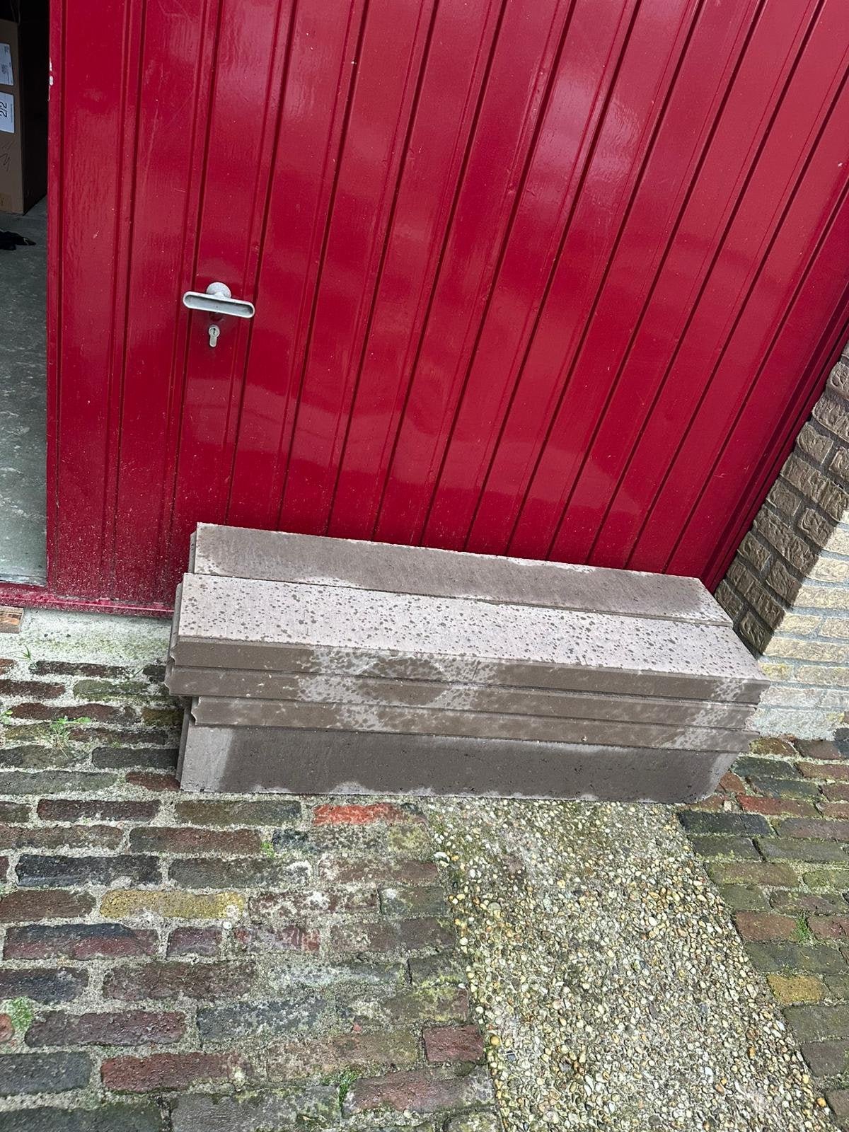 OPSLUITBANDEN KLEUR TAUPE EN KLINKERS REDSUN TUMBELTON!, Ophalen, Zo goed als nieuw, Bakstenen
