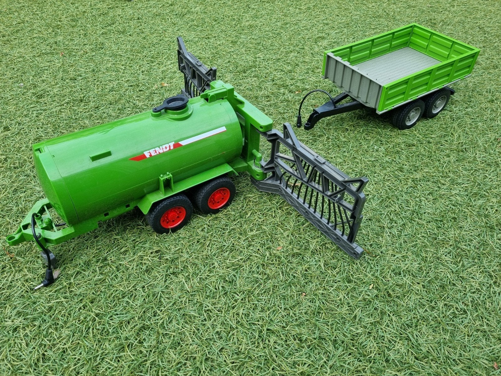 Jamara giertank en kiepkar voor Fendt, Dieren en Toebehoren, Kooi, Gebruikt, Minder dan 75 cm, Ophalen