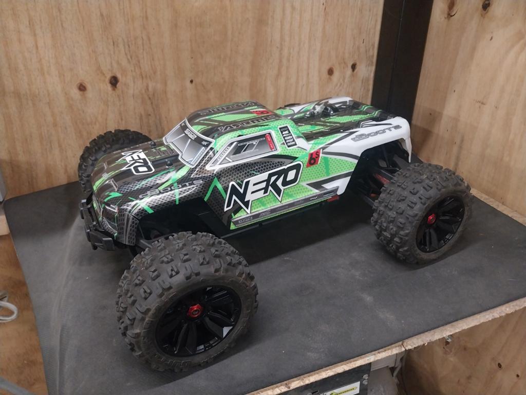 Arrma Nero 6s, Elektro, Auto offroad, Ophalen of Verzenden, Zo goed als nieuw