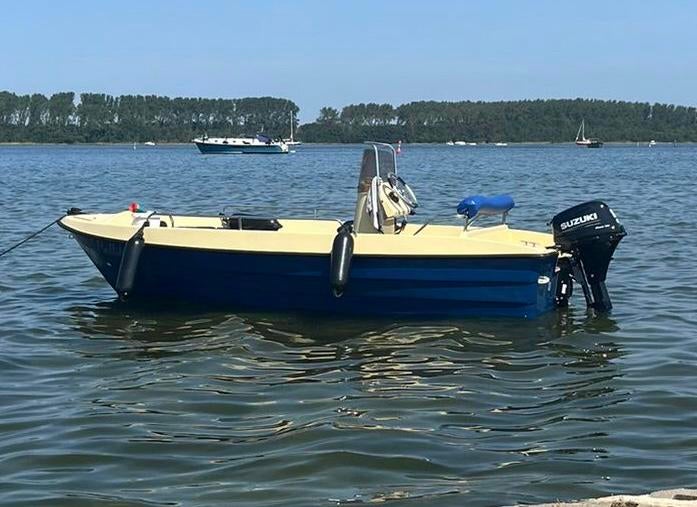 Sloepje, Watersport en Boten, Sloepen, Gebruikt, Afdekzeil, Benzine, Polyester, Buitenboordmotor, Ophalen