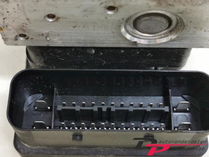 ABS Pomp van een Ford C-Max, Gebruikt, -, -, Ophalen of Verzenden