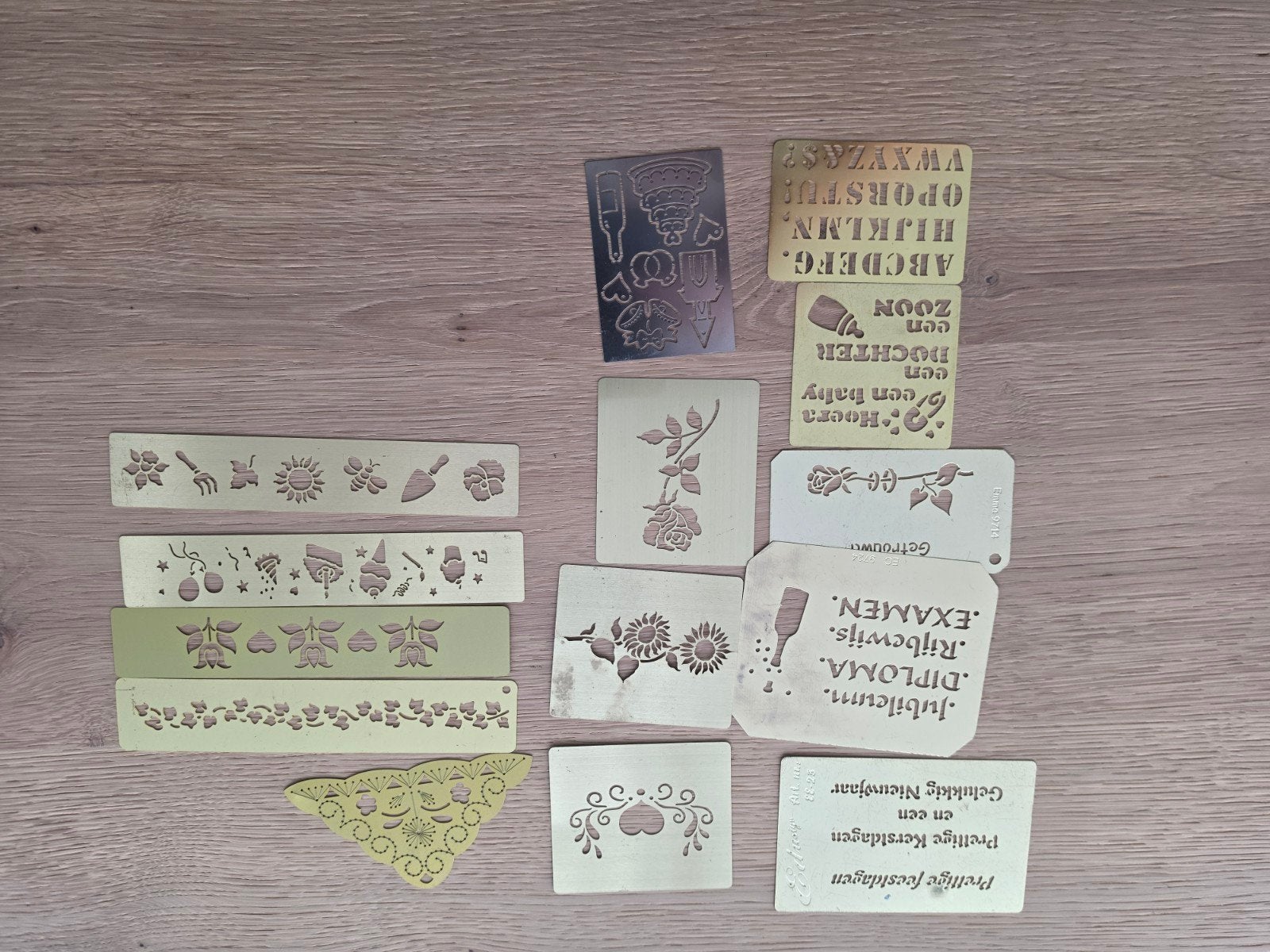 Diverse metalen sjablonen knutselen embossing, Gebruikt, Meerkleurig, Herbruikbaar, Overige merken