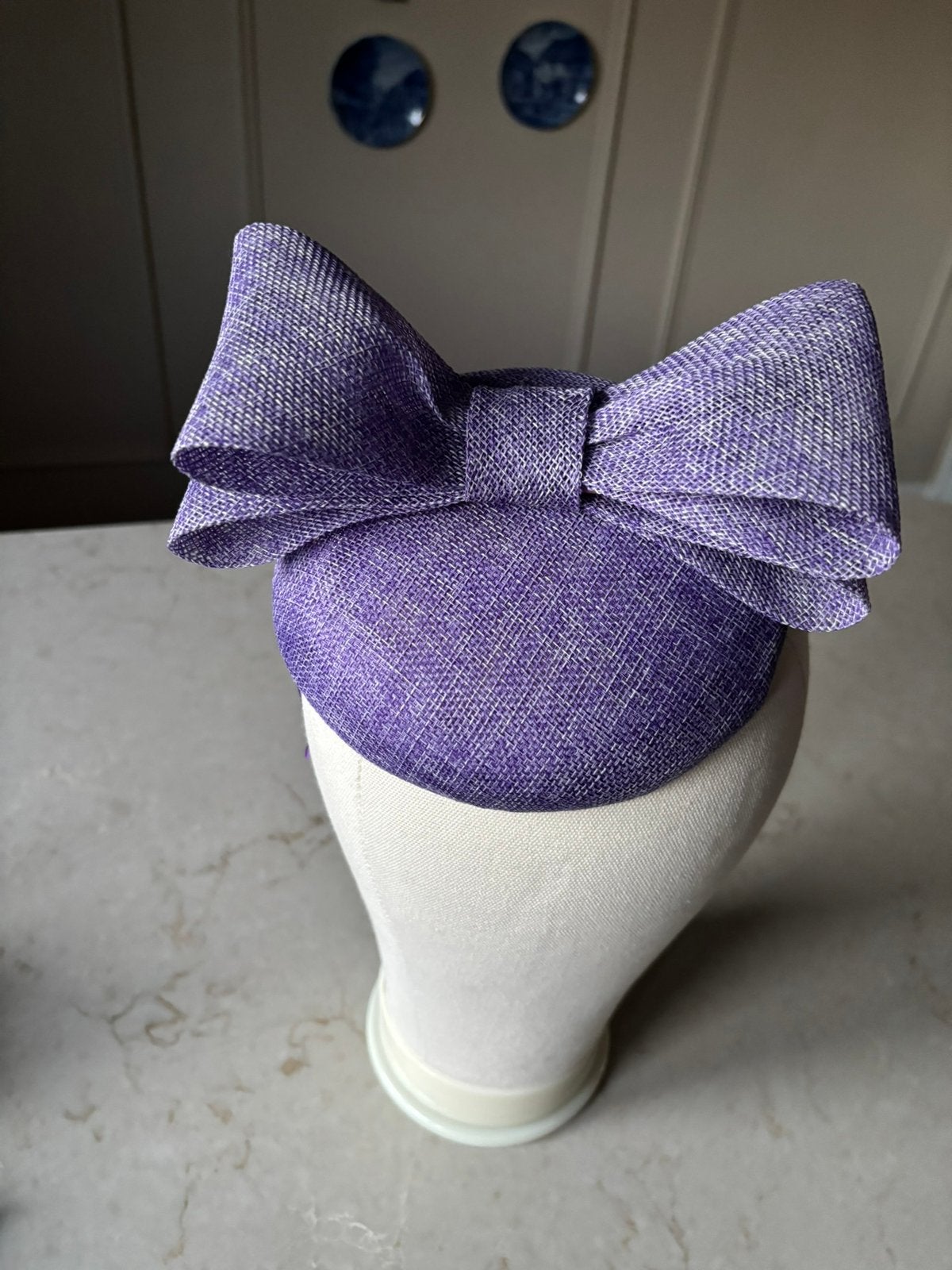 Paste paars strik dopje, lila fascinator hoed, beugeldopje,, Kleding | Dames, Hoeden en Petten, Ophalen of Verzenden, Nieuw, One size fits all