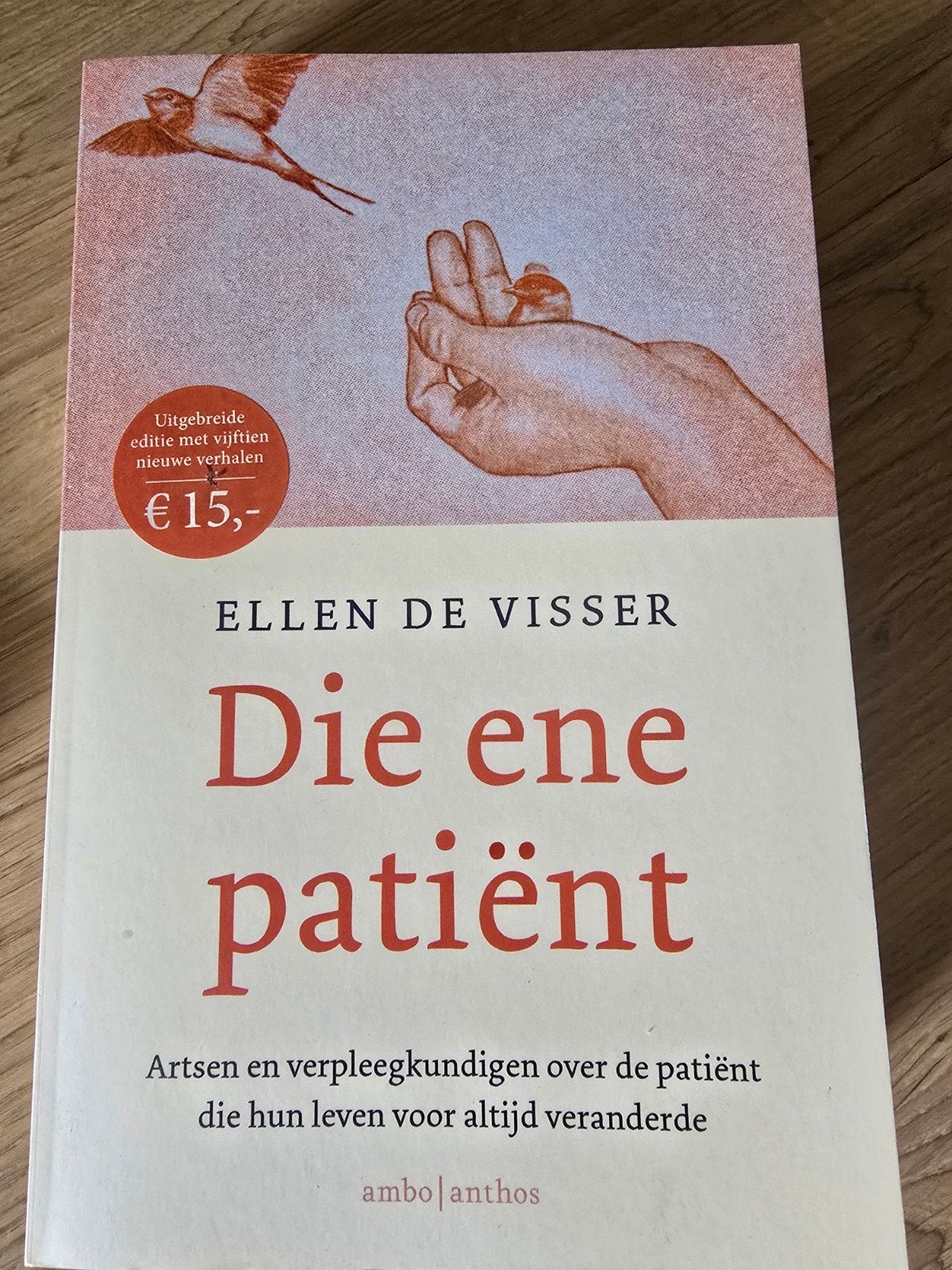 Die ene patiënt - Ellen de Visser (uitgebreide editie), Boeken, Ophalen of Verzenden, Zo goed als nieuw, Ellen de Visser