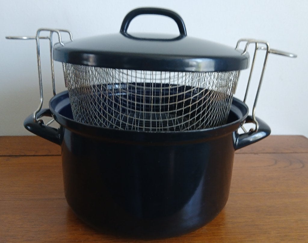 BK Frituurpan, zwart emaille, met frituurmand en deksel, Ophalen of Verzenden, Zo goed als nieuw, Overige materialen, Overige typen