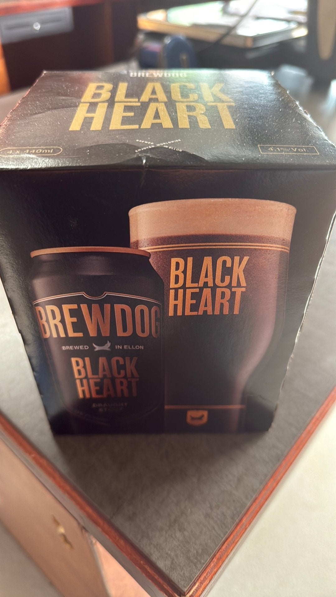 Brewdog bier black heart grote blikken 4,00 per pak, Cd's en Dvd's, Dvd's | Actie, Zo goed als nieuw, Alle leeftijden, Ophalen