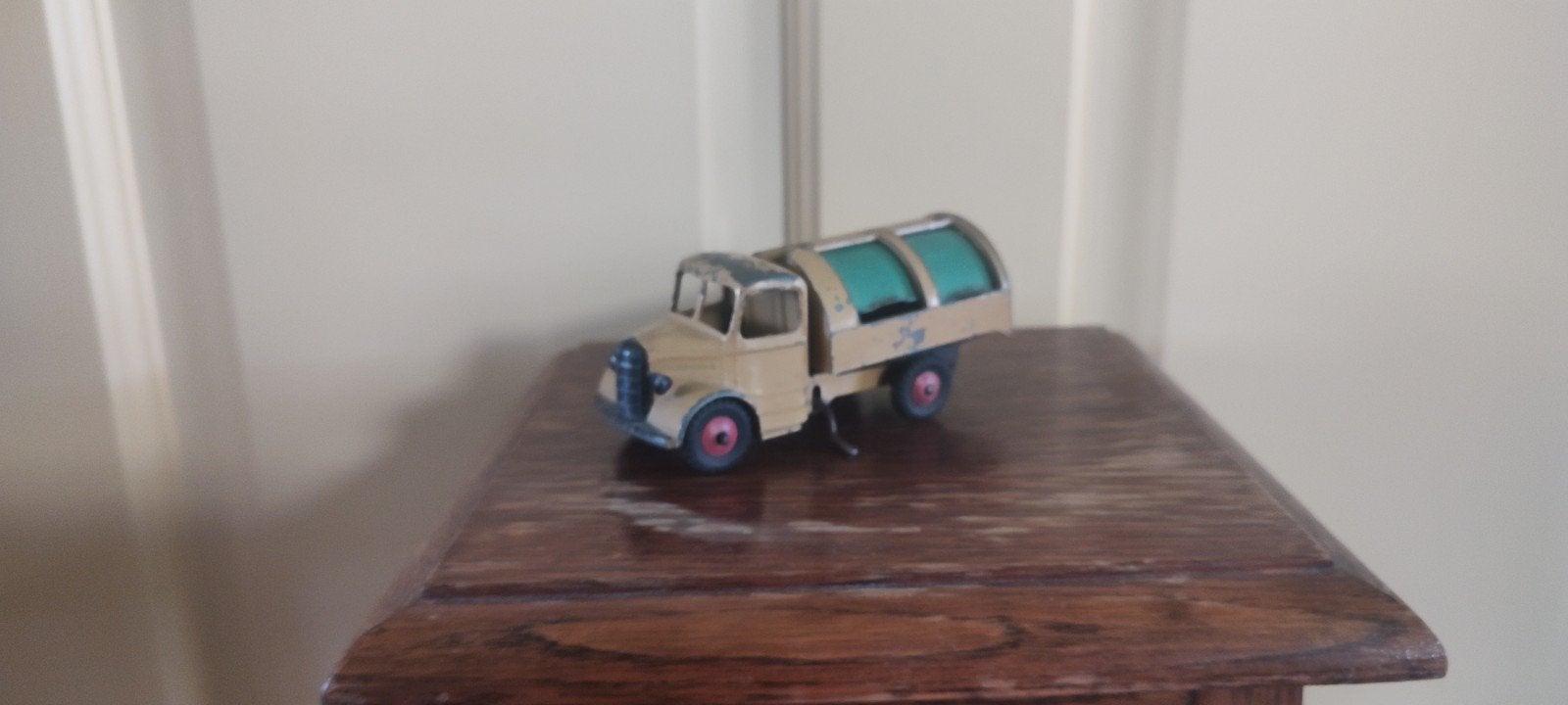 Dinky Toys Bedford Vuilniswagen ( model 25v/252), Ophalen of Verzenden, Gebruikt, Bus of Vrachtwagen, Overige merken
