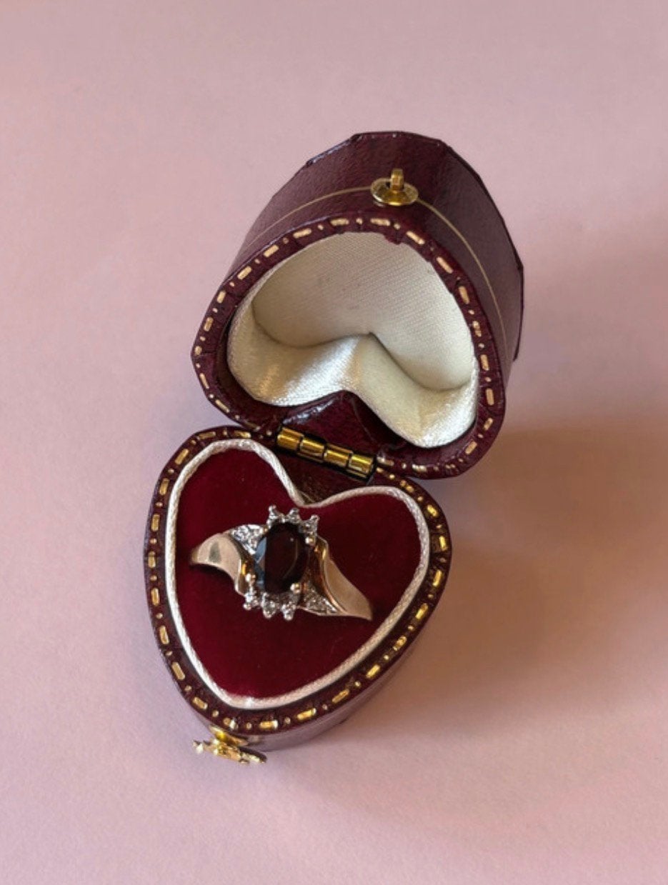 Vintage 9 karaat gouden ring met diamanten en granaat, 18 tot 19, Zo goed als nieuw, Dame, Rood