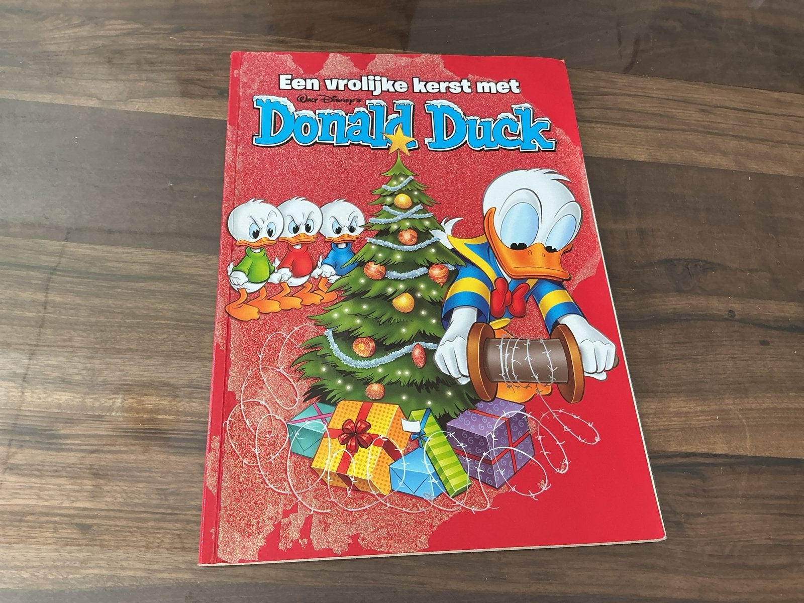 Een vrolijke kerst met Donald Duck - Specialreeksnr. 42, Eén stripboek, Ophalen of Verzenden, Zo goed als nieuw