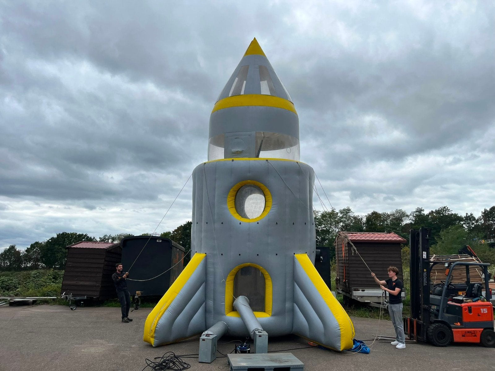 Spaceraket te koop springkussen, Ophalen, Gebruikt, Overige