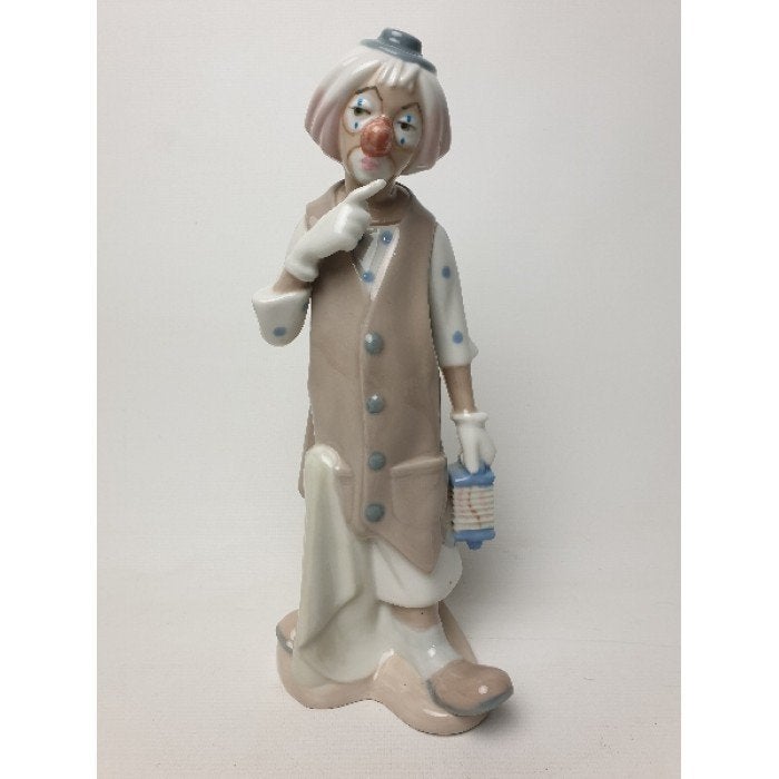 # Casades porseleinen clown met trekaccordeon , Verzamelen, Beelden en Beeldjes, Ophalen of Verzenden, Gebruikt, Mens