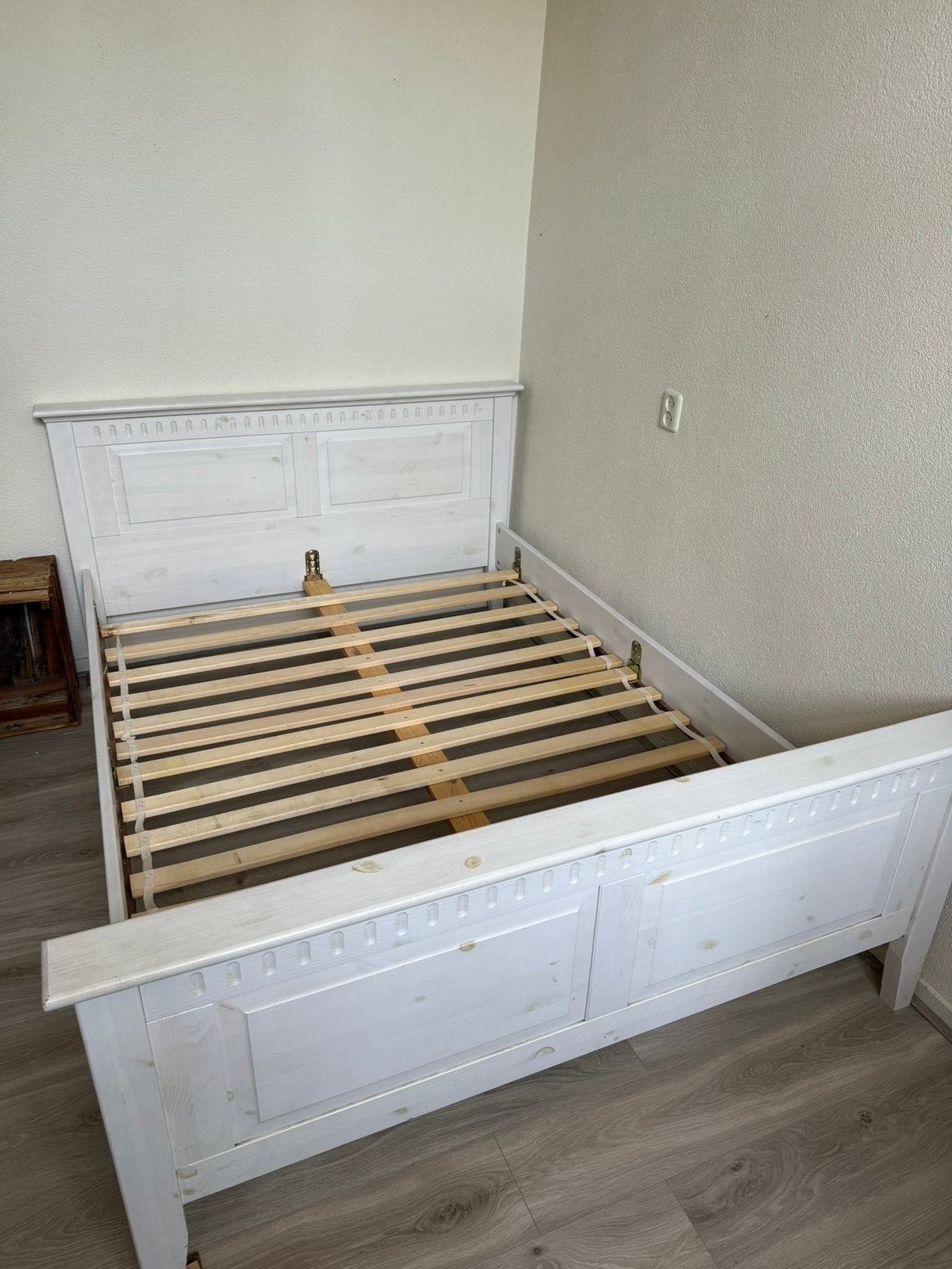 Houten bedframe wit, Ophalen, Eenpersoons, Wit, Zo goed als nieuw