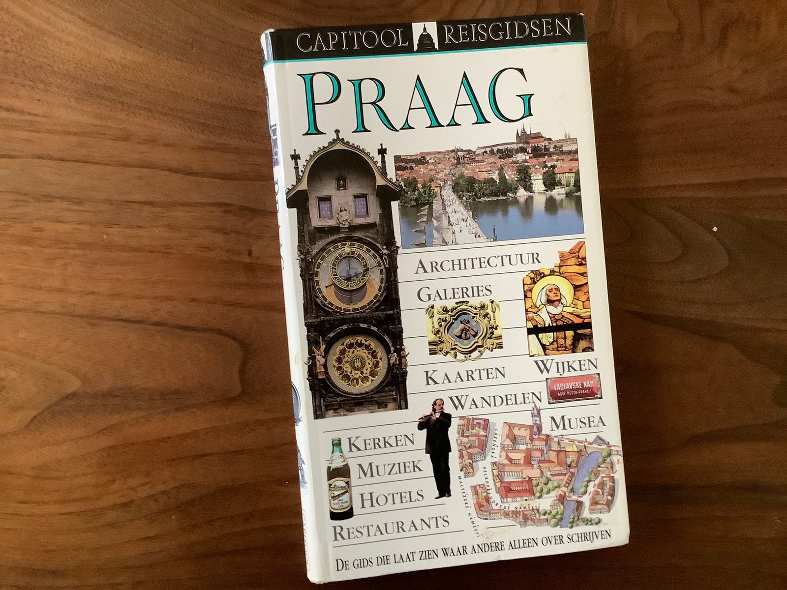 Praag Tsjechie 264pg Capitool reisgids, Boeken, Reisgidsen, Ophalen of Verzenden, Zo goed als nieuw