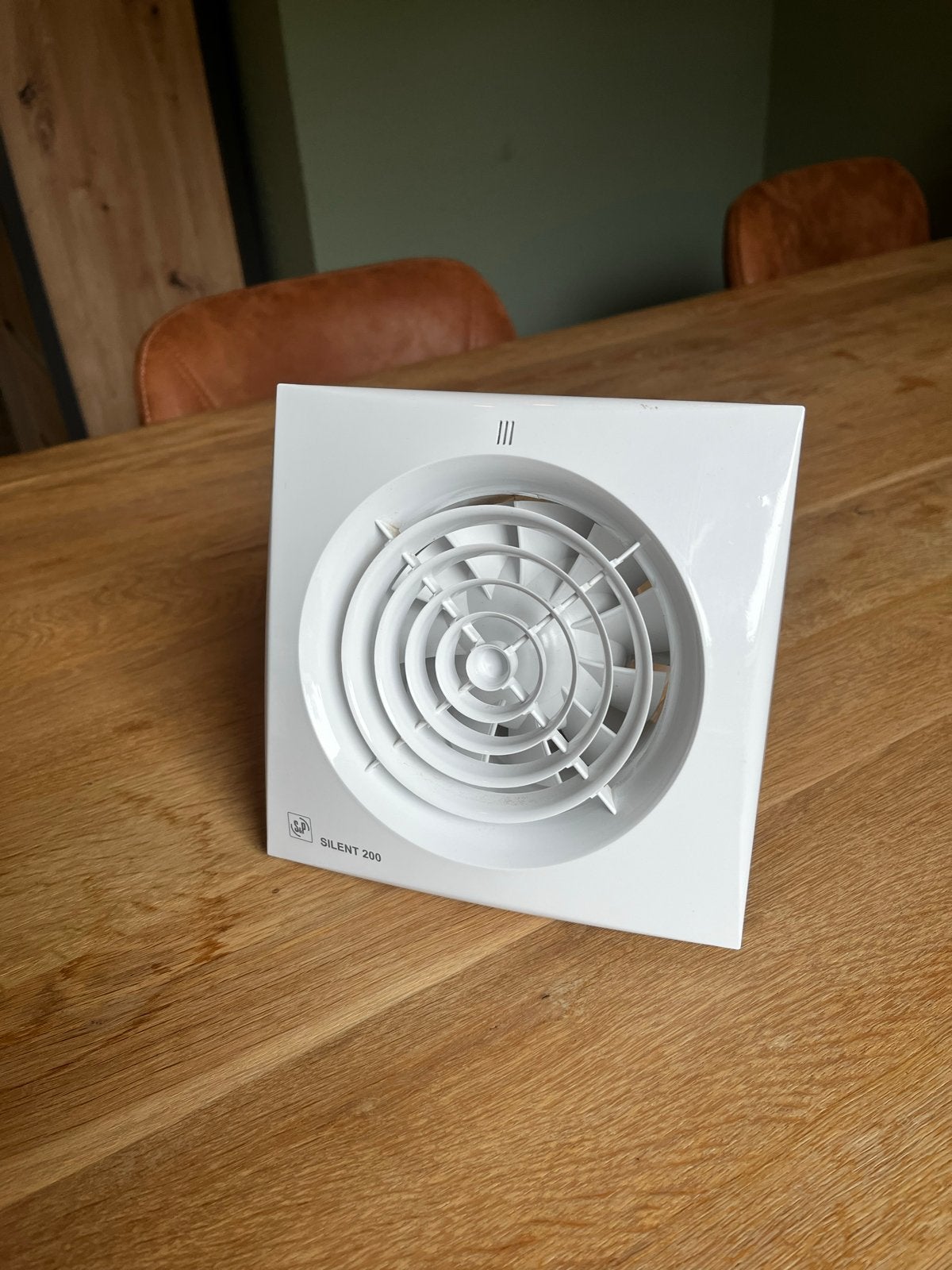 S&P Silent 200 CHZ, Ophalen of Verzenden, Gebruikt, Ventilator en Afzuiger