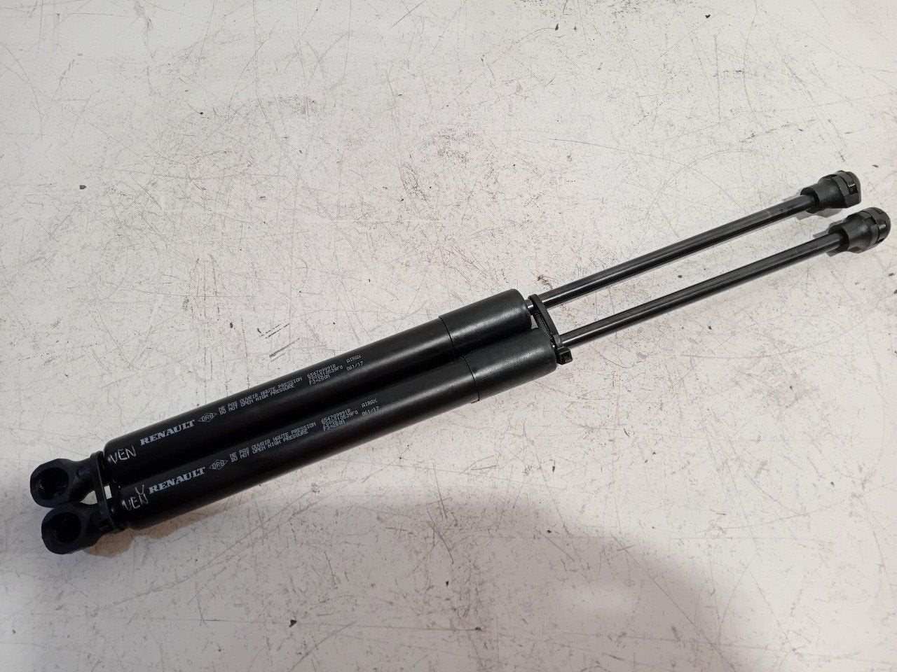 Gasdrukveerset voor Renault Captur, Onderdelen@venauto.nl, Van der Ven Autorecycling B.V., Gebruikt, Ettenseweg 76, 4706 PB Roosendaal, The Netherlands