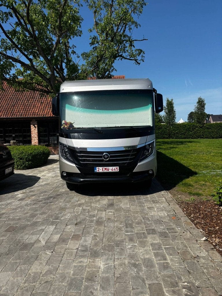 NIESMANN BISCHOFF ARTO 88EK 180pk Aut Hefbed Luchtvering Lev, Caravans en Kamperen, Campers, Niesmann+Bischoff, Diesel, 8 tot 9 meter