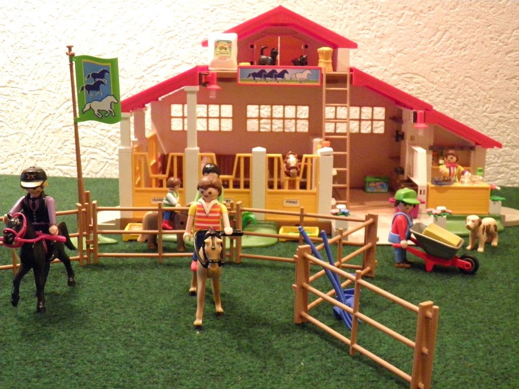 Playmobil manege met extra stal en verzorgingsplaats., Ophalen of Verzenden, Zo goed als nieuw