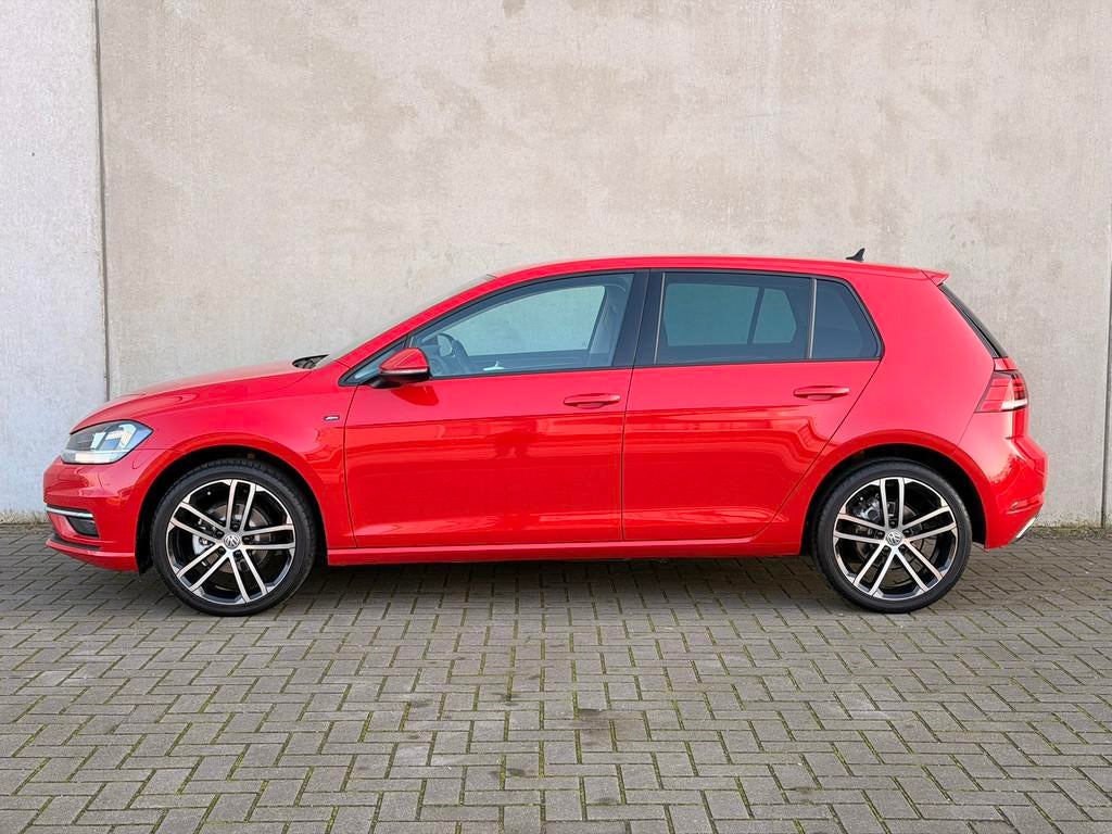 Volkswagen Golf 1.0 TSI Navi CarPlay ACC Clima Stoelverw 18', Stof, Bedrijf, Handgeschakeld, Golf