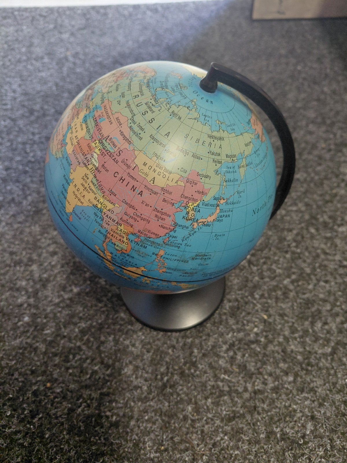 Kleine educatieve wereldbol - perfect voor studie, Ophalen, Gebruikt, Kunststof, Draaibaar