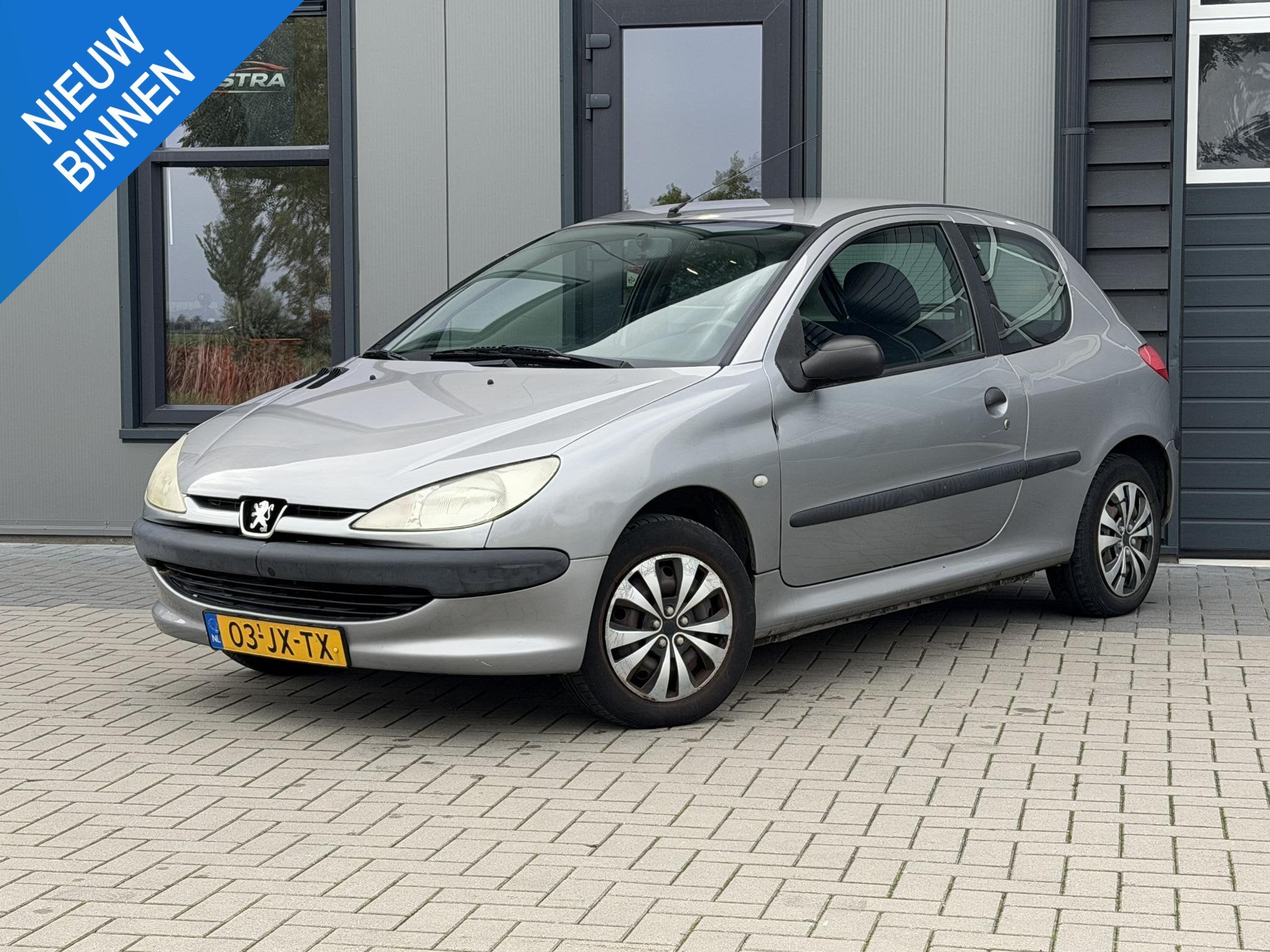 Peugeot 206 1.4 XR | Inruil koopje |, Auto's, Voorwielaandrijving, Stof, 31 €/maand, 4 cilinders