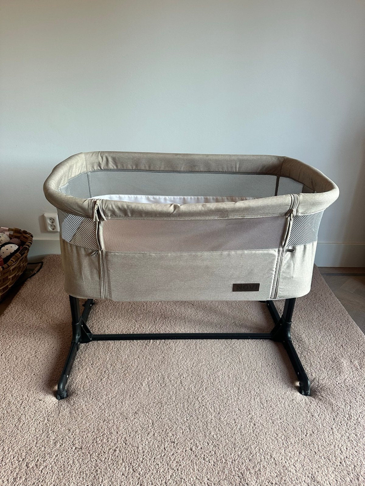 Novi Co-sleeper/wiegje in beige - Zo goed als nieuw, Ophalen of Verzenden, Zo goed als nieuw, Wieg