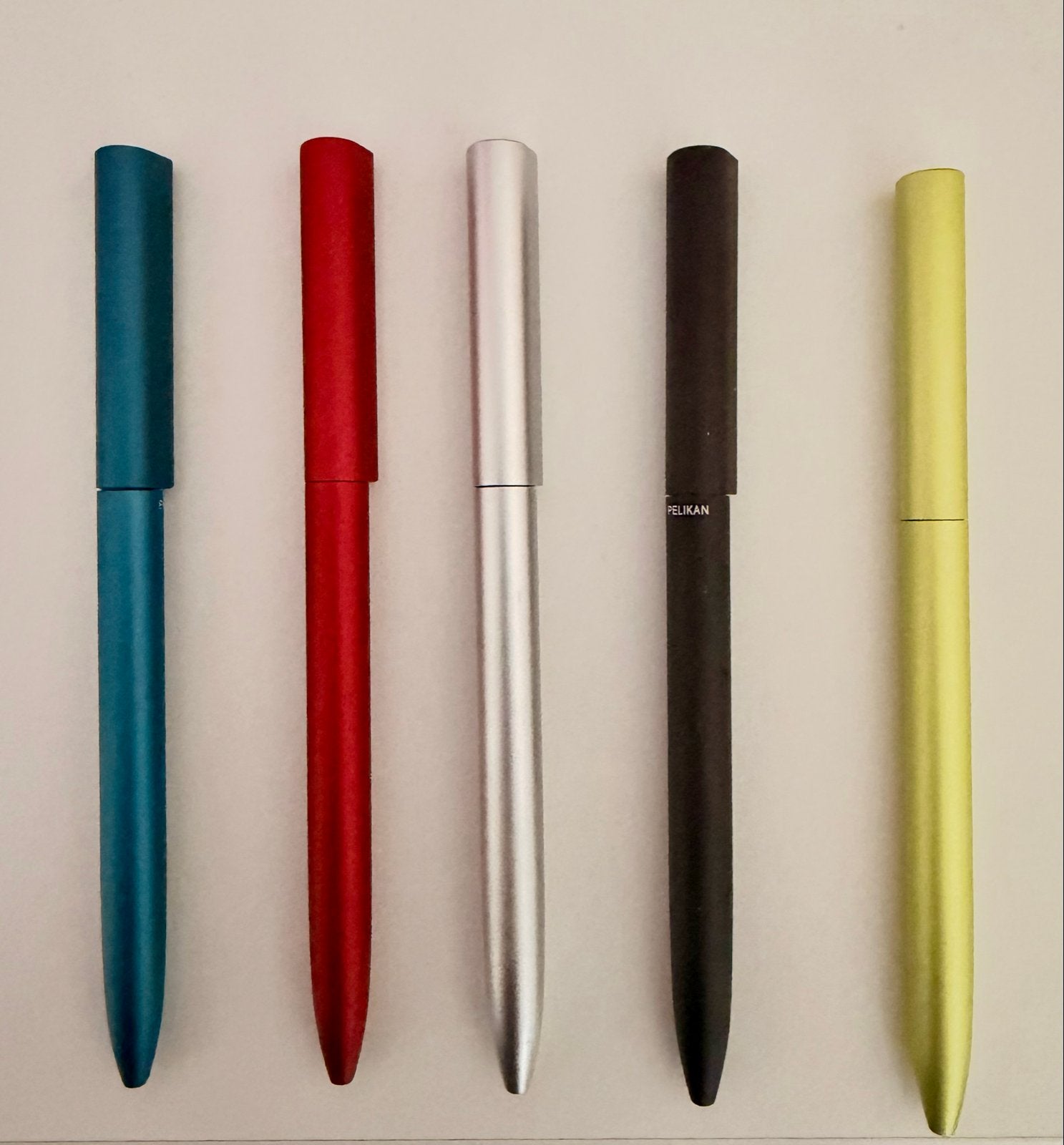 Pelikan Ineo Element K6 balpennen set - diverse kleuren, Ophalen of Verzenden, Zo goed als nieuw, Pennenset, Overige merken