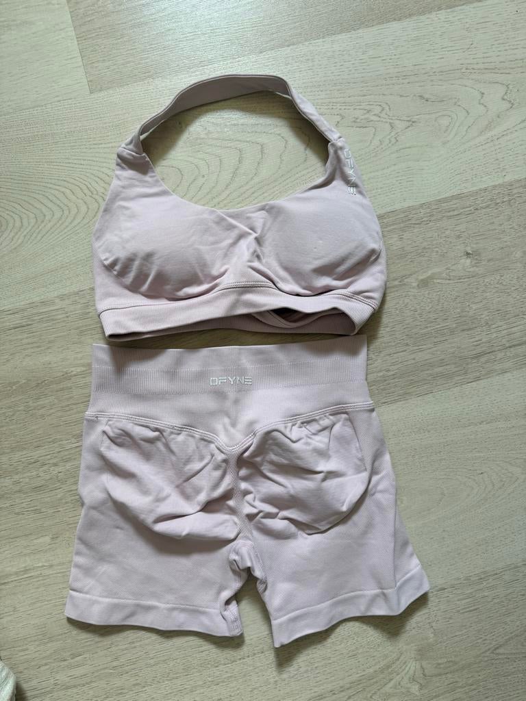 Dfyne sportsetje XS - Gebruikt, Ophalen of Verzenden, Zo goed als nieuw, Roze