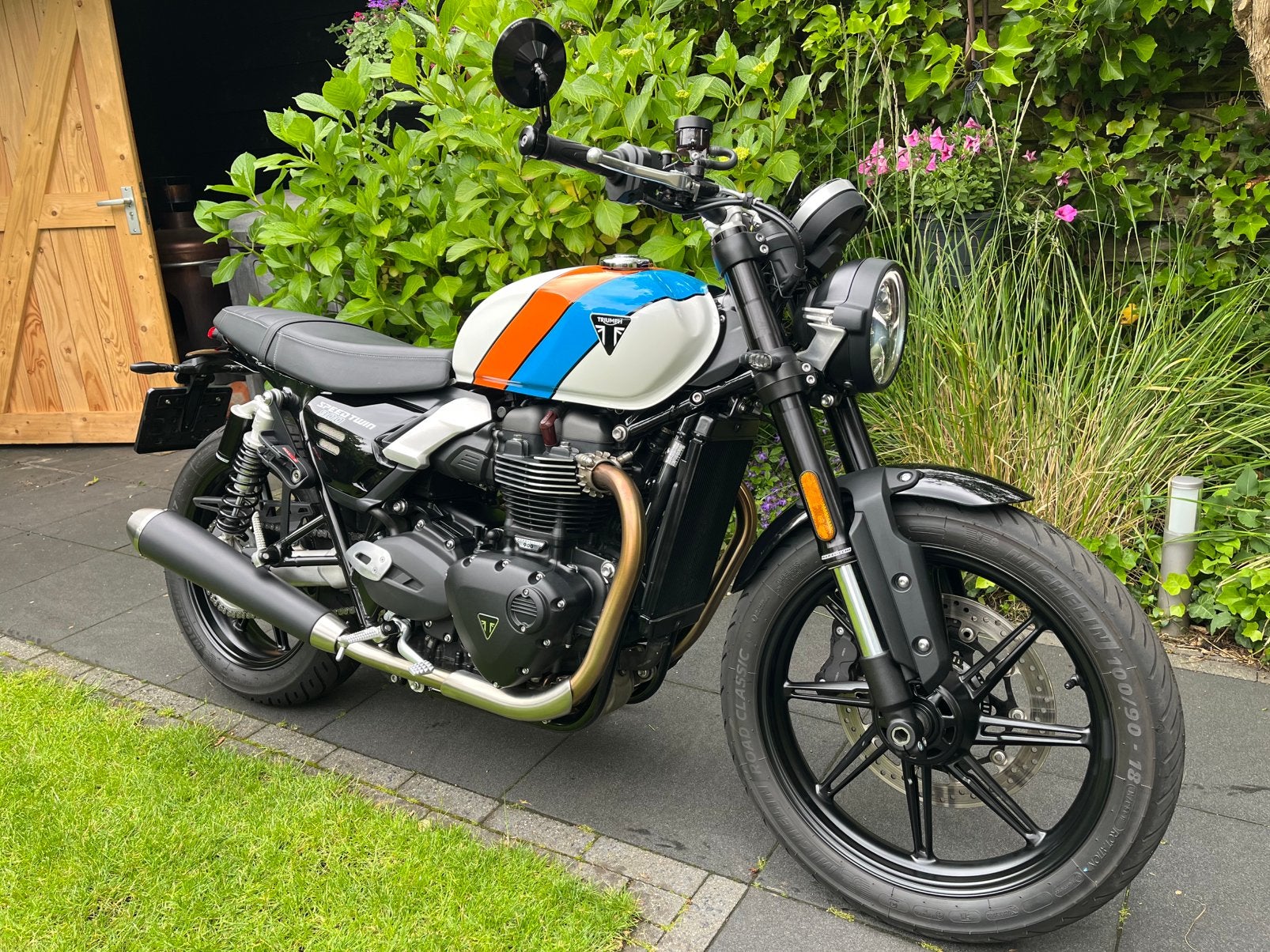 Triumph Speed Twin 900 (bj 2025), Motoren, Motoren | Triumph, Occasion, Motorrijbewijs A, 900 cc, Particulier