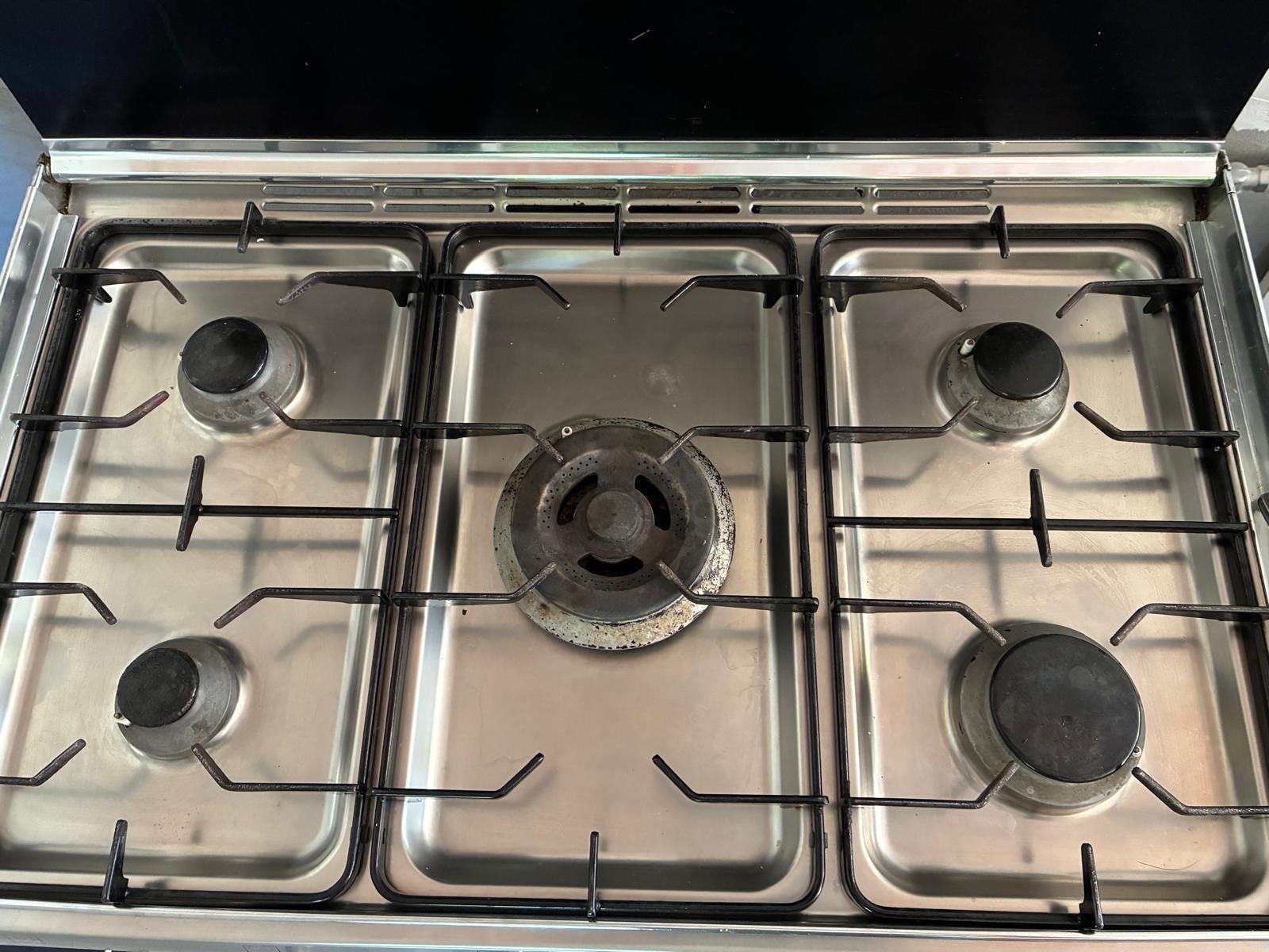 Smeg Fornuis met Gas Kookplaat en Oven, Witgoed en Apparatuur, Fornuizen, Gebruikt, Vrijstaand, Gas, 5 kookzones of meer, 90 tot 95 cm