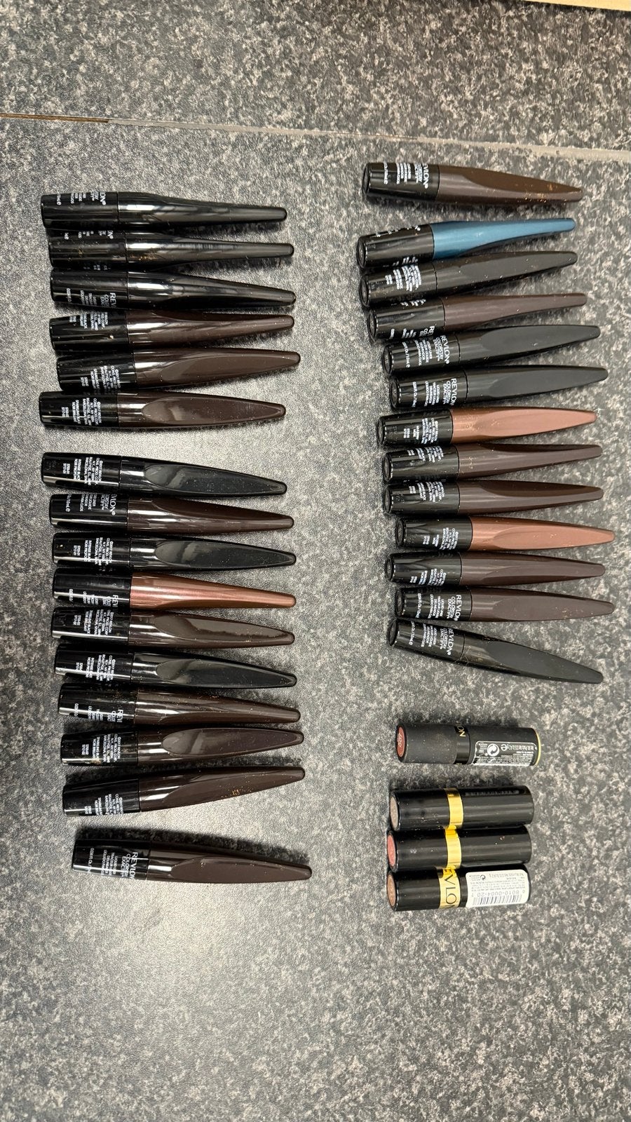 33 stuks Revlon make-up partij, Gebruikt, Overige kleuren, Gehele gezicht, Ophalen of Verzenden