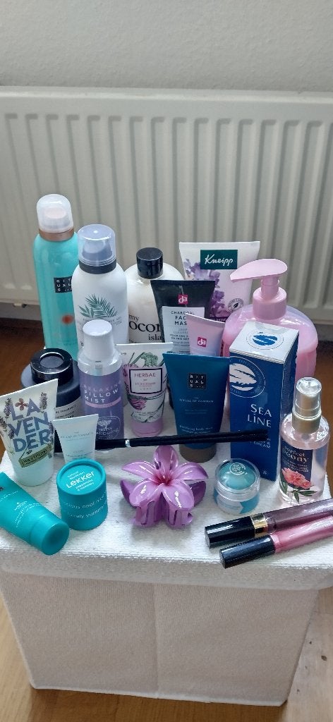 Cosmetica set, diverse producten & merken, Verzenden, Zo goed als nieuw, Overige kleuren, Gehele gezicht
