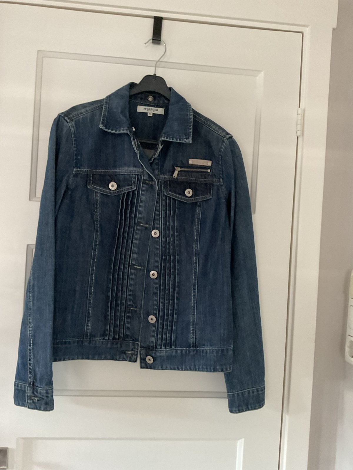 TE KOOP AANGEBODEN: SPIJKERJASJE MC GREGOR, Ophalen of Verzenden, Nieuw, Maat 38/40 (M), Blauw