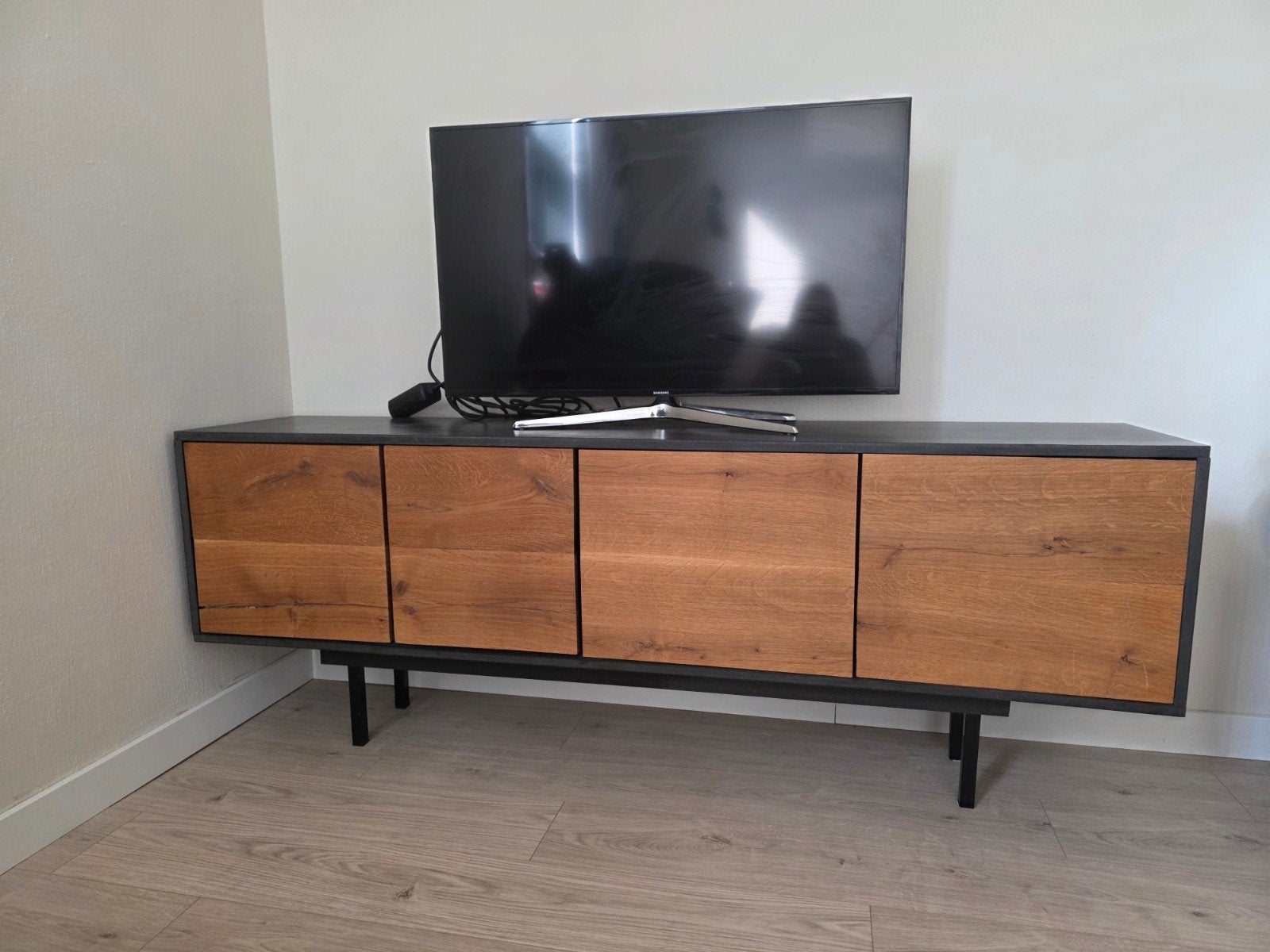 Stoer industrieel/hotel chique tv-dressoir (zelfgemaakt), Ophalen, Gebruikt, 150 tot 200 cm, Industrieel, Hotel Chique
