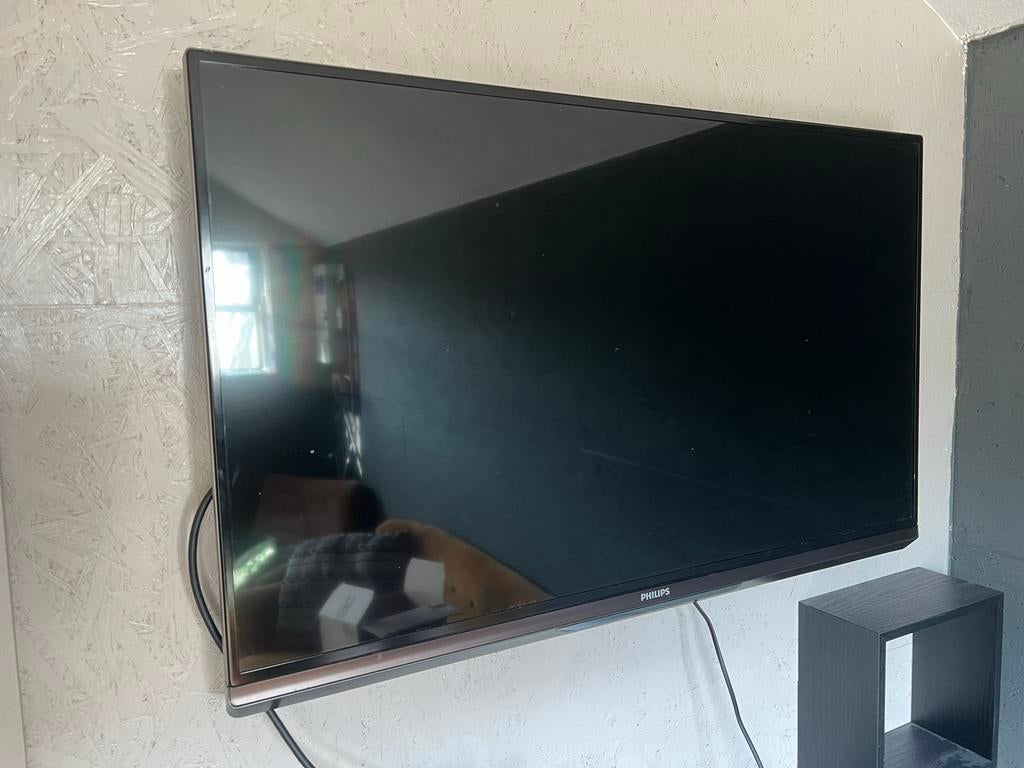 Defecte? Philips Ambilight Smart TV 37PFL6007H/12, Ophalen, Philips, LED, Pilipsstrast