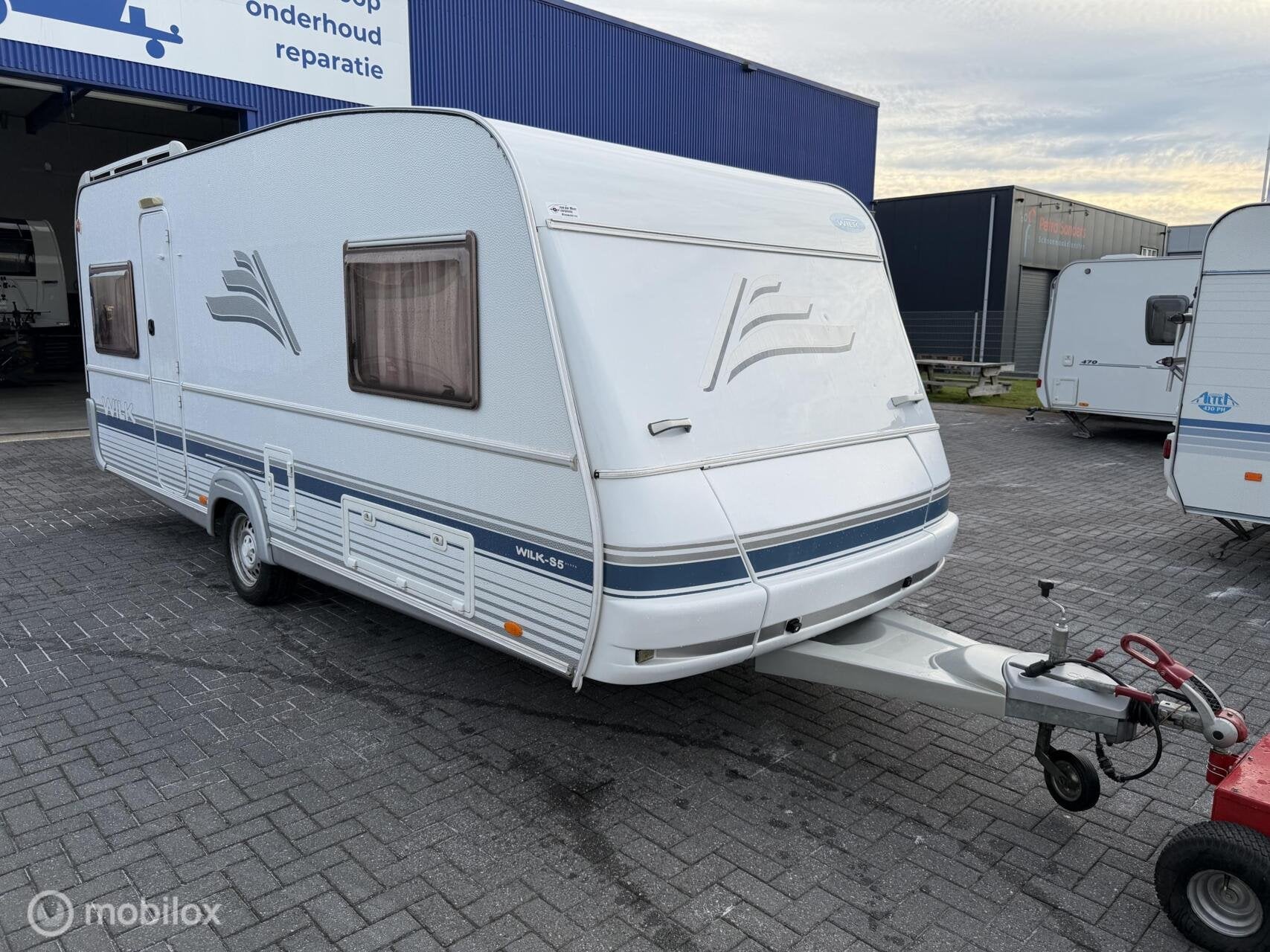 Wilk SE 530 - Enkele bedden, Caravans en Kamperen, 7 tot 8 meter, Bedrijf, Wilk, 1000 - 1250 kg