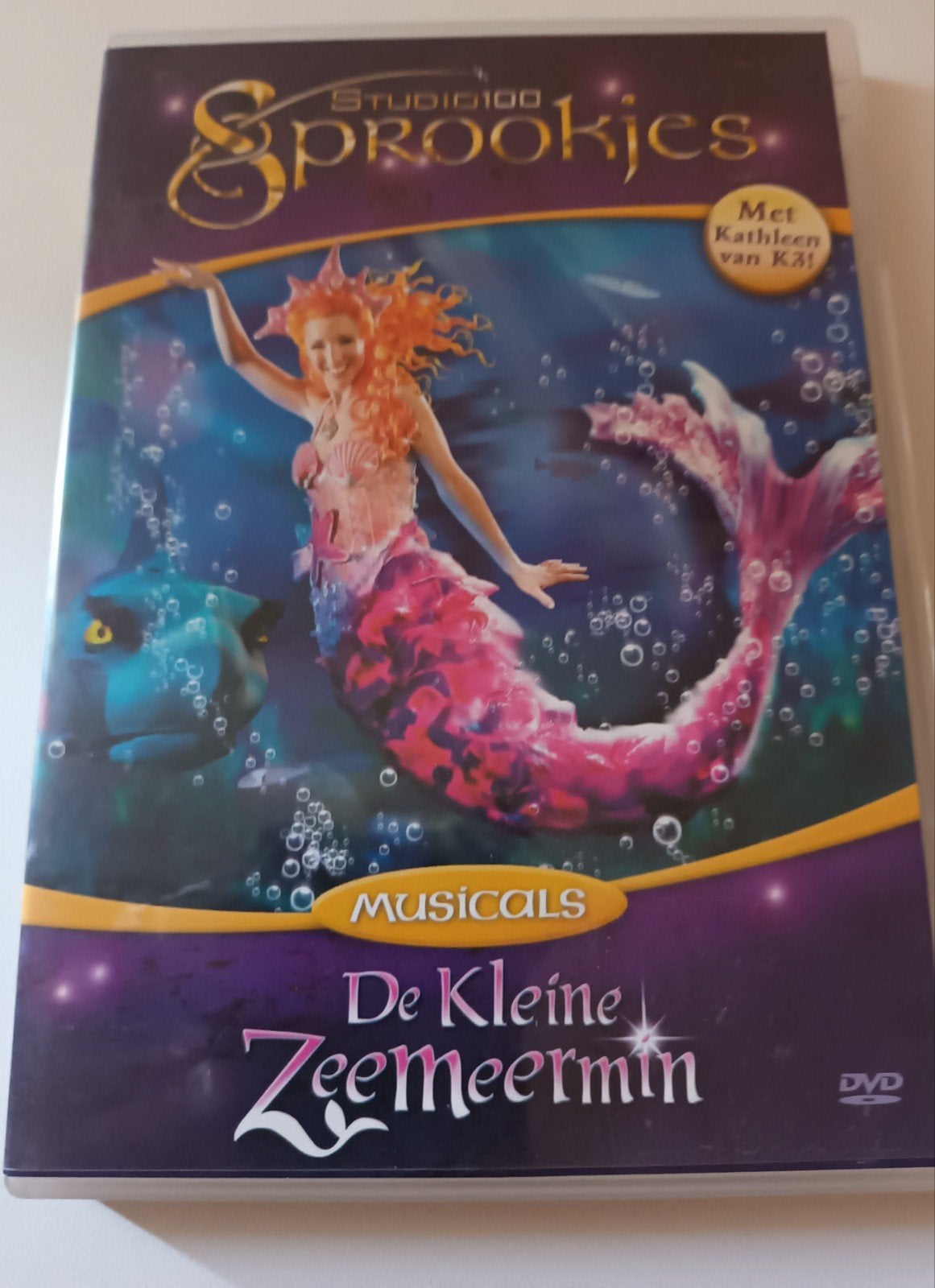 dvd studio 100 musical De kleine zeemeermin, Cd's en Dvd's, Dvd's | Kinderen en Jeugd, Alle leeftijden, Ophalen of Verzenden, Zo goed als nieuw