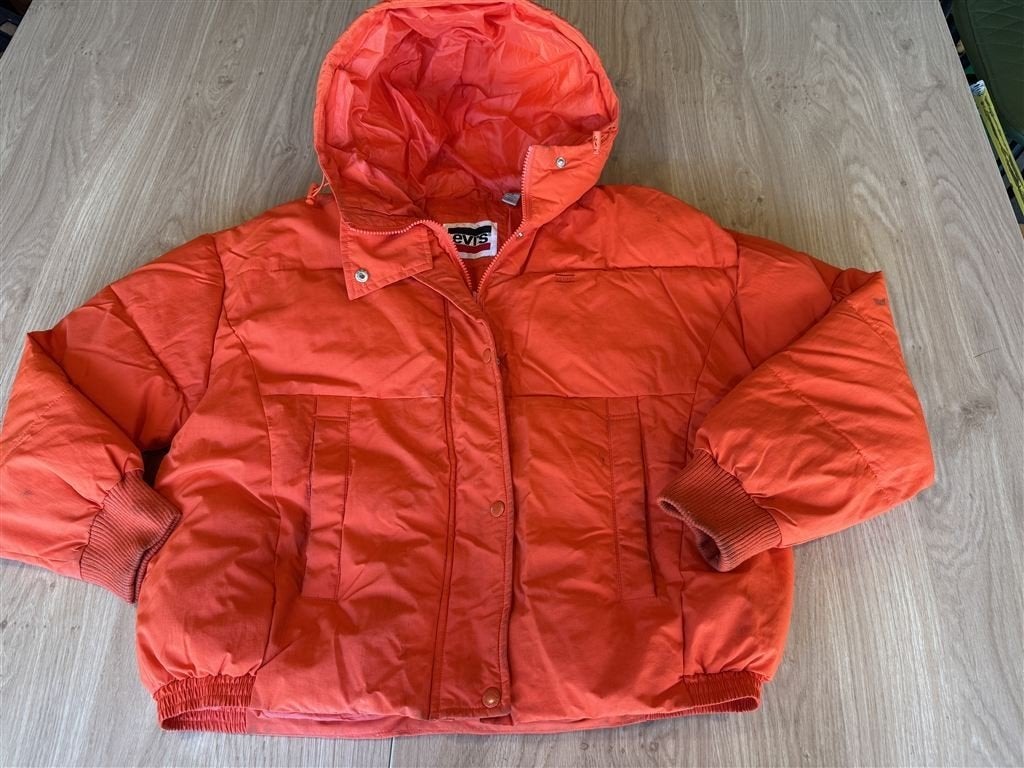 levis gewatteerde jas heren oranje nylon met capuchon maat s, Ophalen of Verzenden, Zo goed als nieuw, Oranje