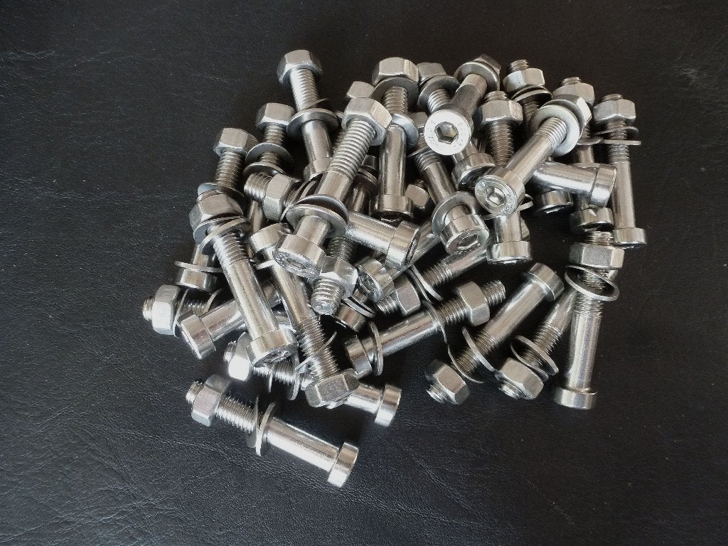 30 RVS Inbusbouten M8 x 45 mm + RVS ringen en moeren., Nieuw, Ophalen of Verzenden, Minder dan 50 mm, Rvs