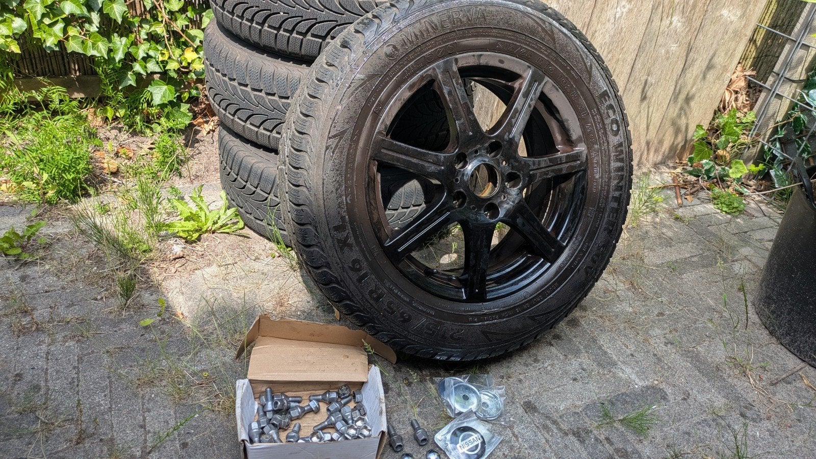 Gratis zwarte 16inch velgen Nissan Qashqai J10, Ophalen, Gebruikt