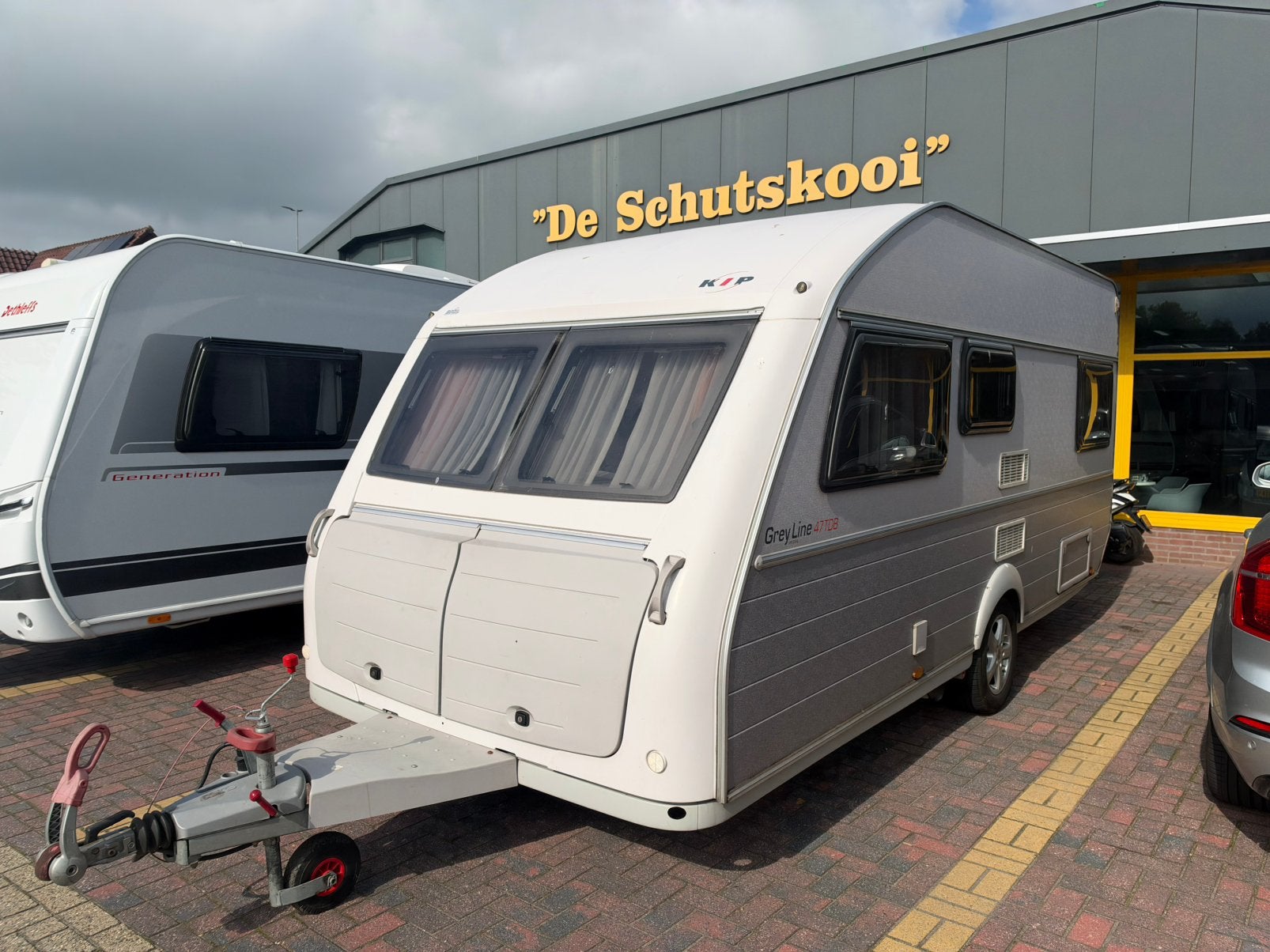 Kip grey line 47TDB 2010 mover en luifel., Caravans en Kamperen, Rondzit, Kip, Frans bed, Voortentlamp
